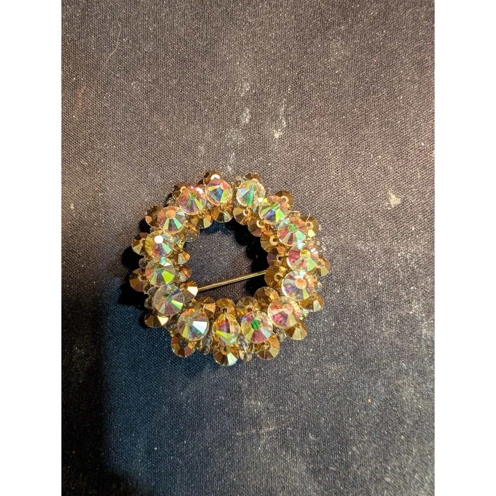 Vintage Hobe Wreath Brooch Aurora Borealis AB Crystal Gold Tone Circle Pin 1.25